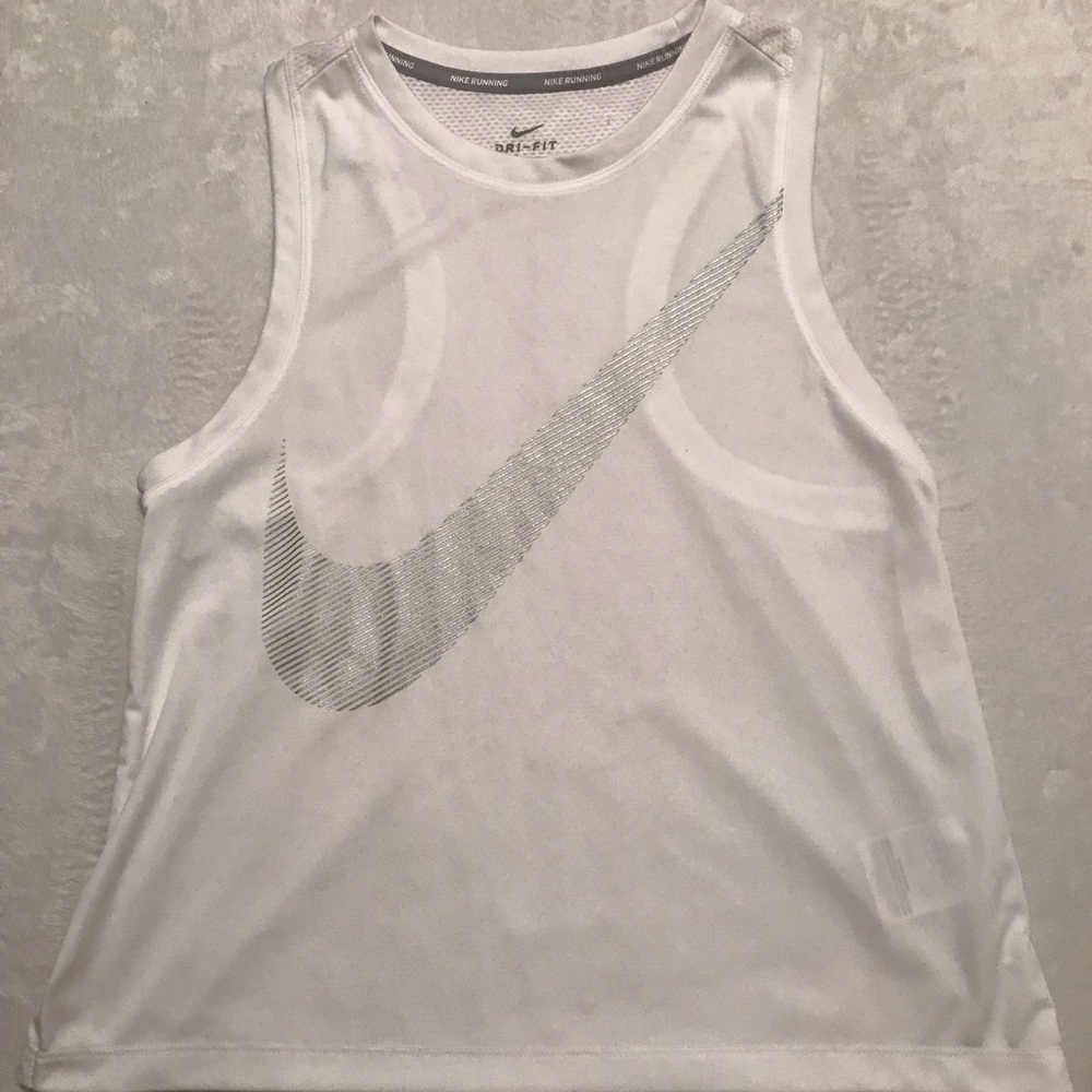 Nike Woman’s white tank size Small